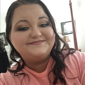 Meet your Posher, Caitlyn